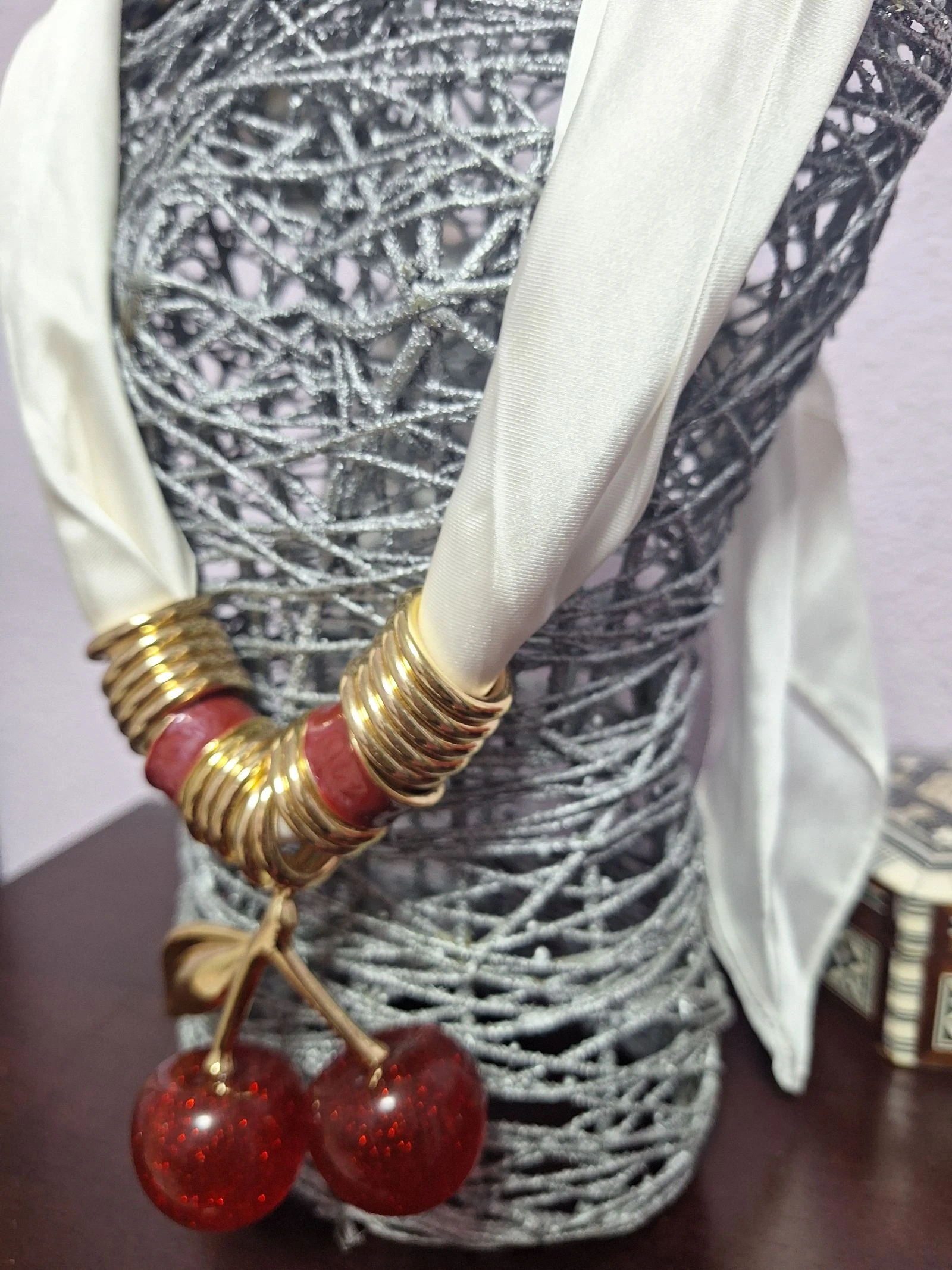 Collar maxi de cerezas 🍒 XL efecto satén y dorado | Original, retro, pin up, coquette – photo 3